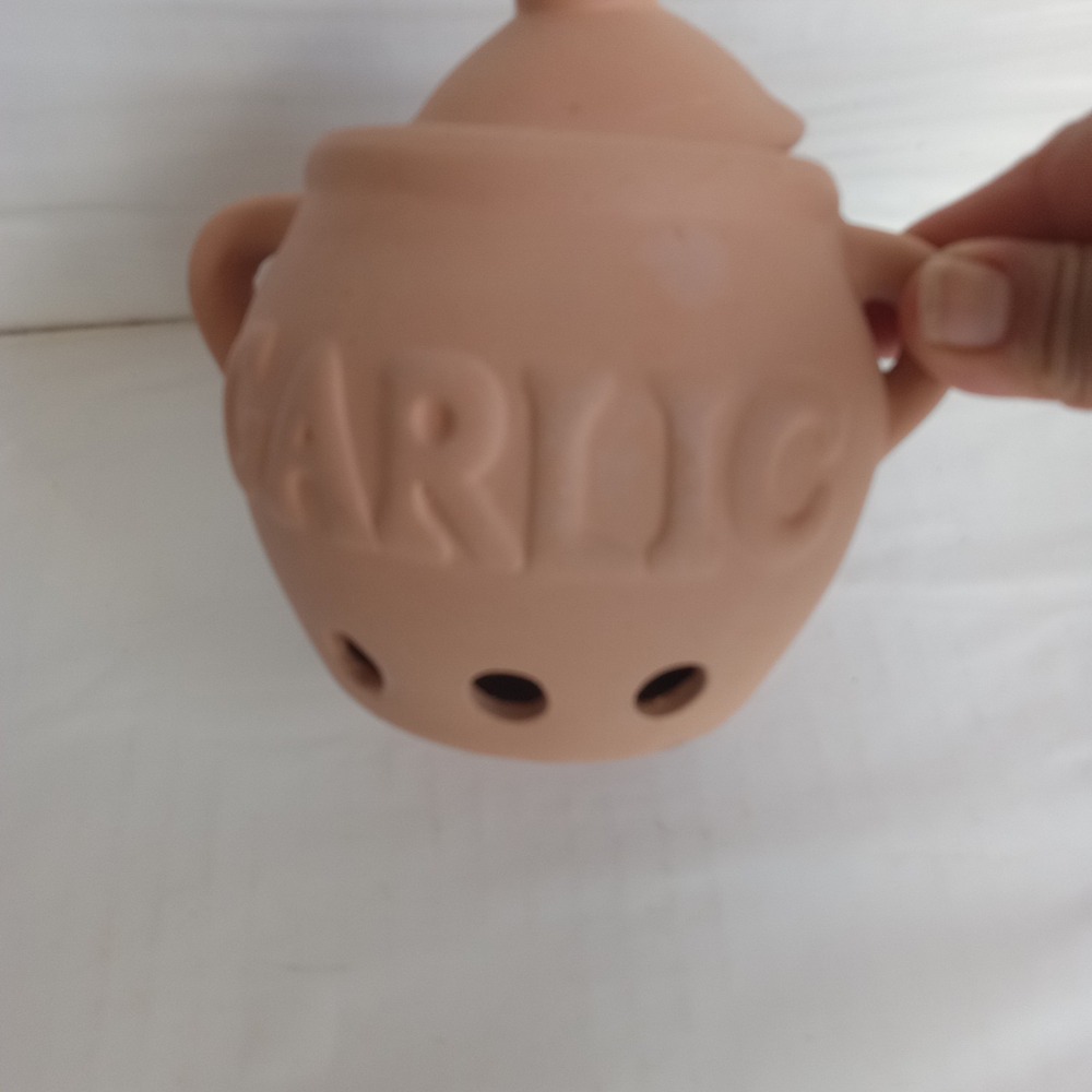 Terracotta  Garlic Storage Container - Picture 3 of 10
